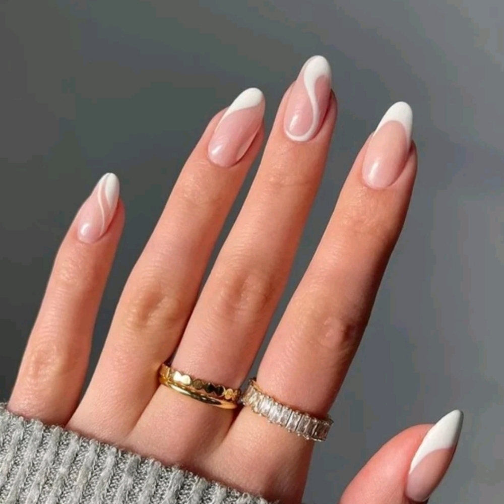 Almond Line Art Fake Nail